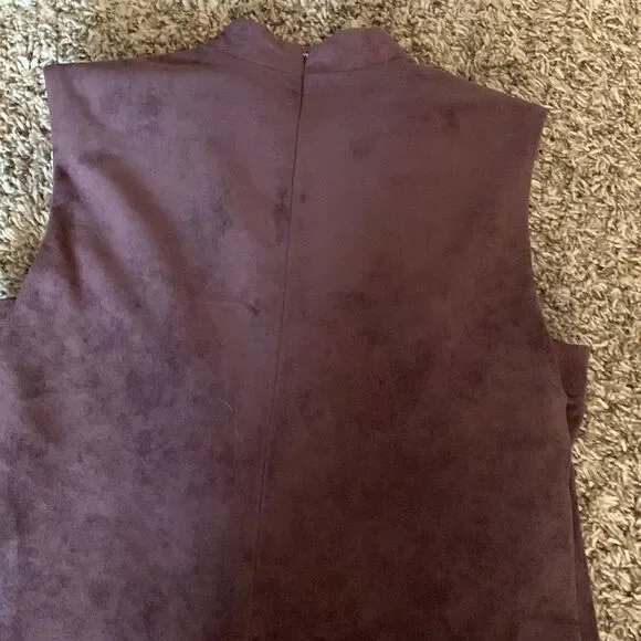 Ivanka Trump plum/purple velvet dress, size 8. - Picture 10 of 10